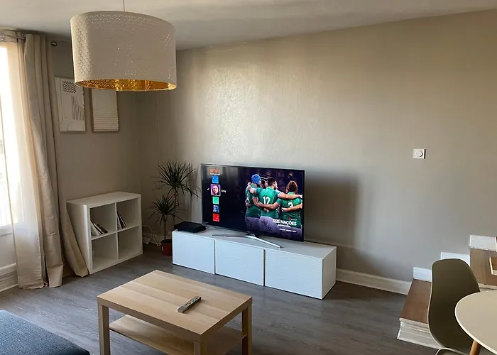 Magnifique Duplex Avec 2 Chambres Et Parking Gratuit