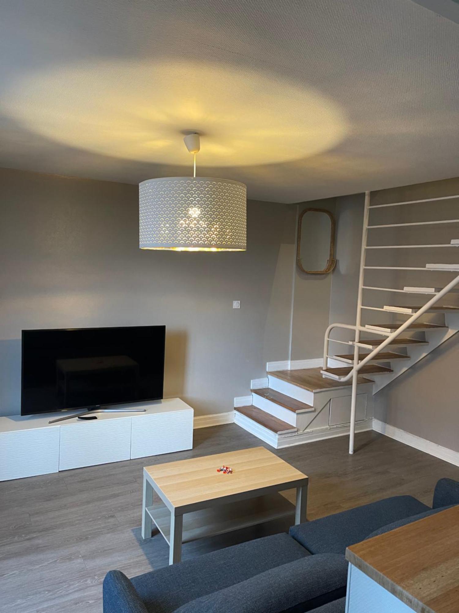 Magnifique Duplex Avec 2 Et Parking Gratuit Appartement
